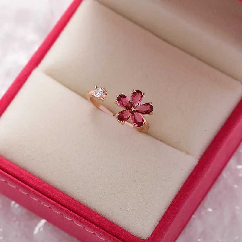 2022 New Fashion Crystal Zircon Rings Sweet Flower Butterfly Adjustable Open Rings Female Wedding Engagement Jewelry Gift M251215