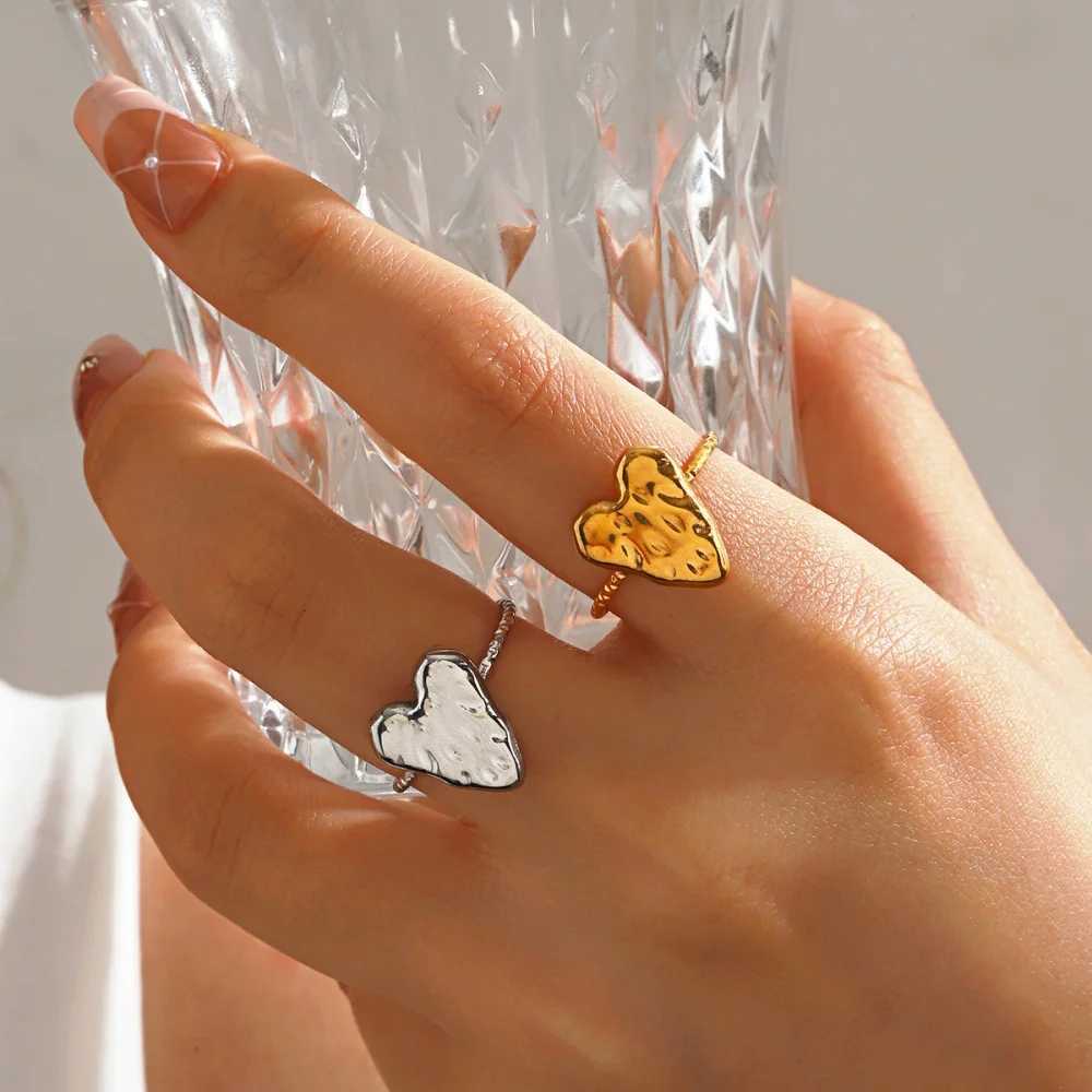 Stainless Steel Fashion Minimalist Sweet Heart Rings for Women Waterproof Adjustable Finger Ring Party Jewelry Gift 2025 New In M251215