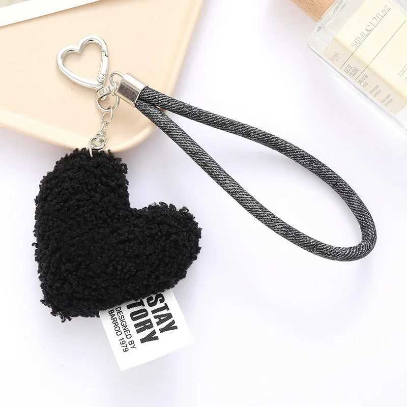 Simple Fur Love Design Key Chain Jewelry for Women Bags Pendant Hanging Key Ring Accessories Colored Heart Keychain M251215