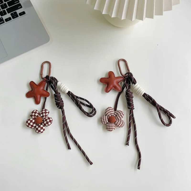 Korean Version Flower Keychain Brown Star Key Chain Anti-Theft Woven Wristband Keyring For Car KeysWallet Fashion Bag Pendant M251215