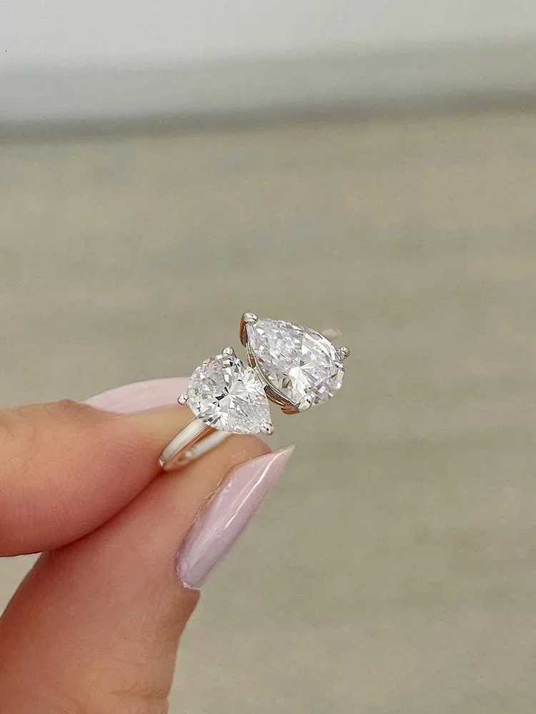 925 Sterling Silver Sparkling Water Drop Interweaving Dazzling Clear Pear Finger Rings For Women Gift Wedding Fine Jewelry M251215