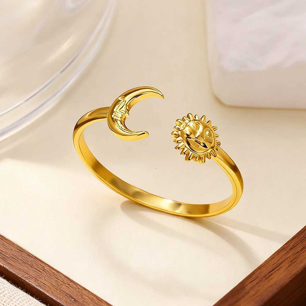 Stainless Steel Jesus Cross Rings for Women 18K Gold Plated Portrait Coin Ring Star Moon Finger Ring Waterproof Jewelry Gifts M251215