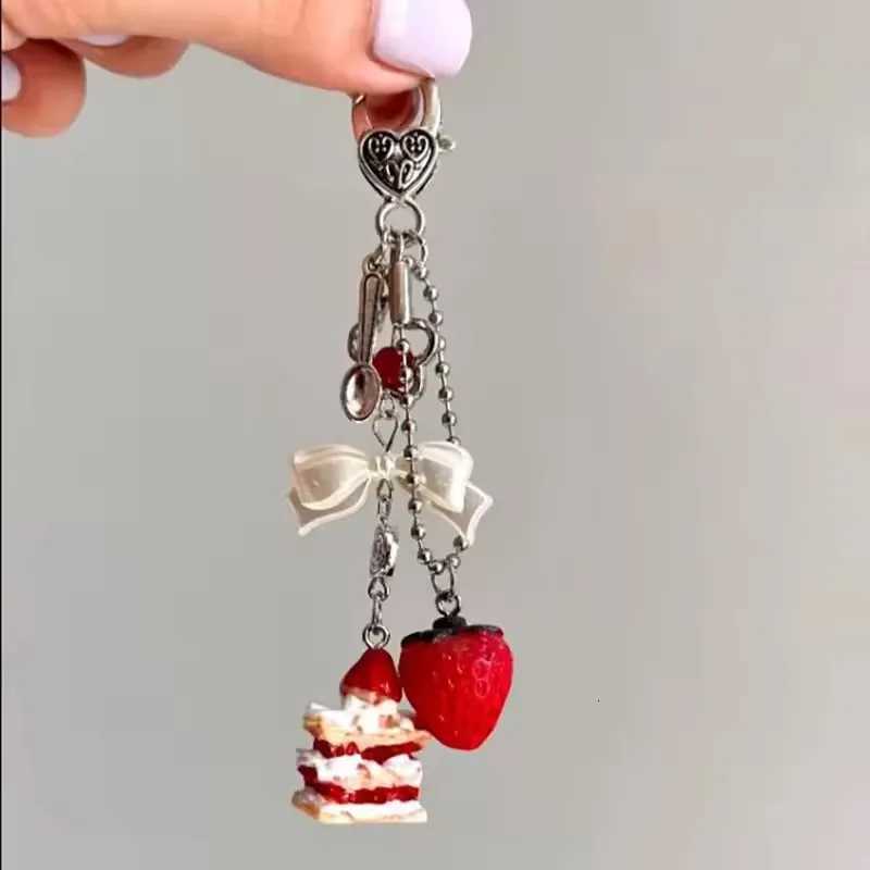 Cute Strawberry Cake Keychain For Women Creative Bow Heart Mobile Phone Lanyard Key Ring Bag Decoration Pendant Jewelry Gift M251215