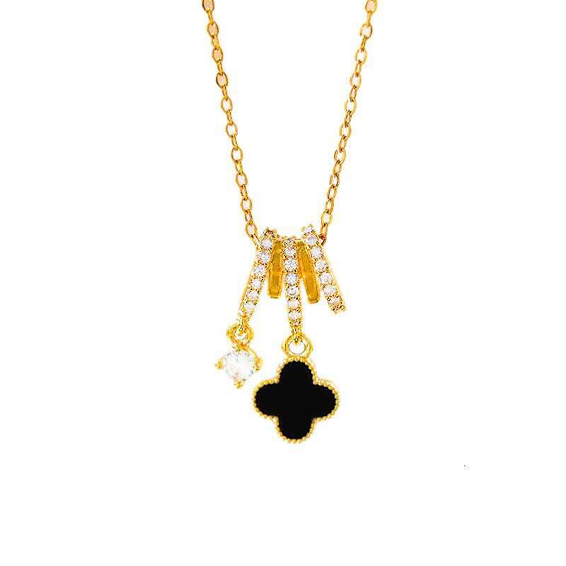 Necklace for Women Designer Luxury 2026 Copper Inlaid Zircon Four-leaf Clover Shell Necklace High-end Women's Flower Simple Versatile Sweater Cha