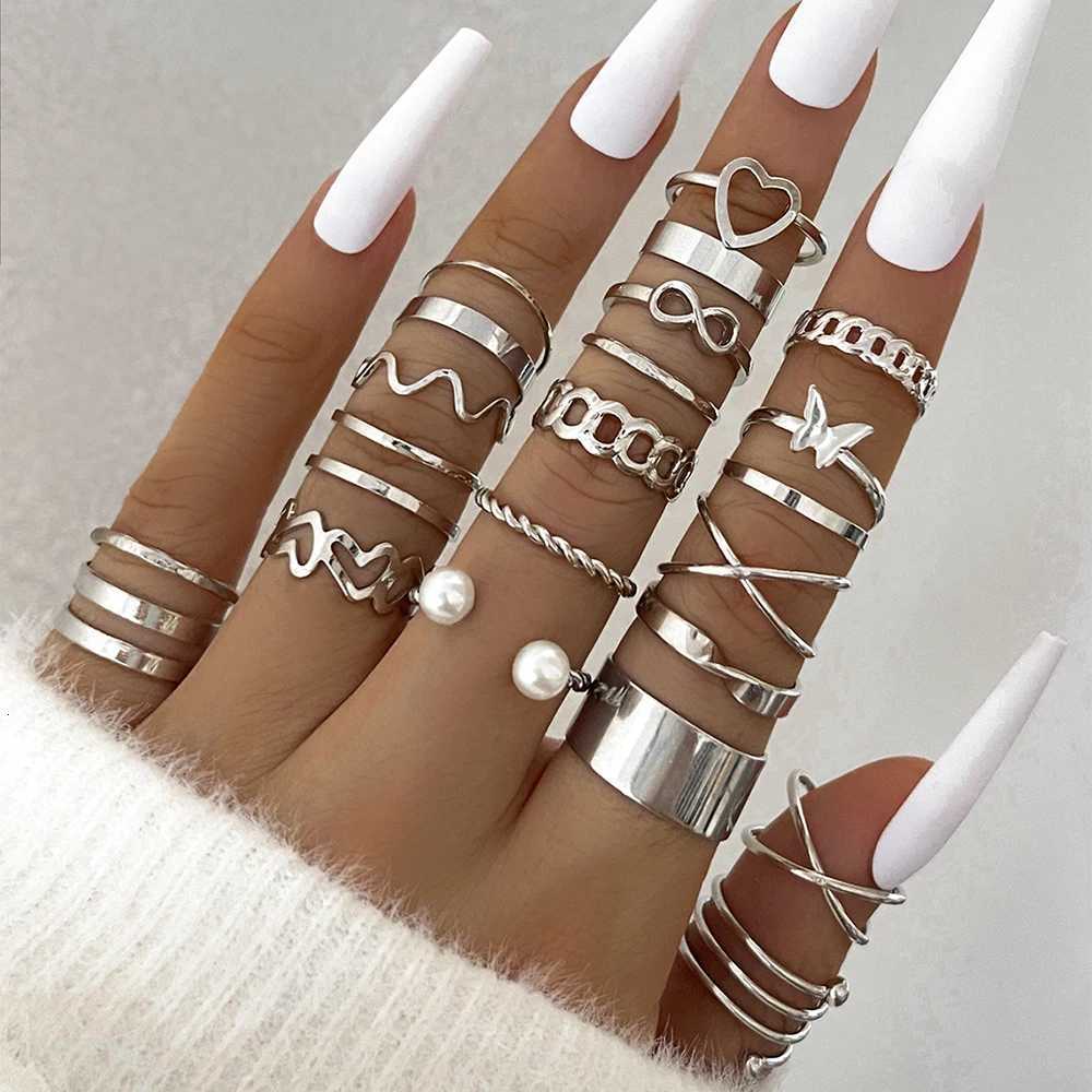 22Pcs/Set Fashion Imitation-Pearl Heart Cross Wave Butterfly Infinity Simple Metal Layered Geometric Hollow Ring For Woman M251215