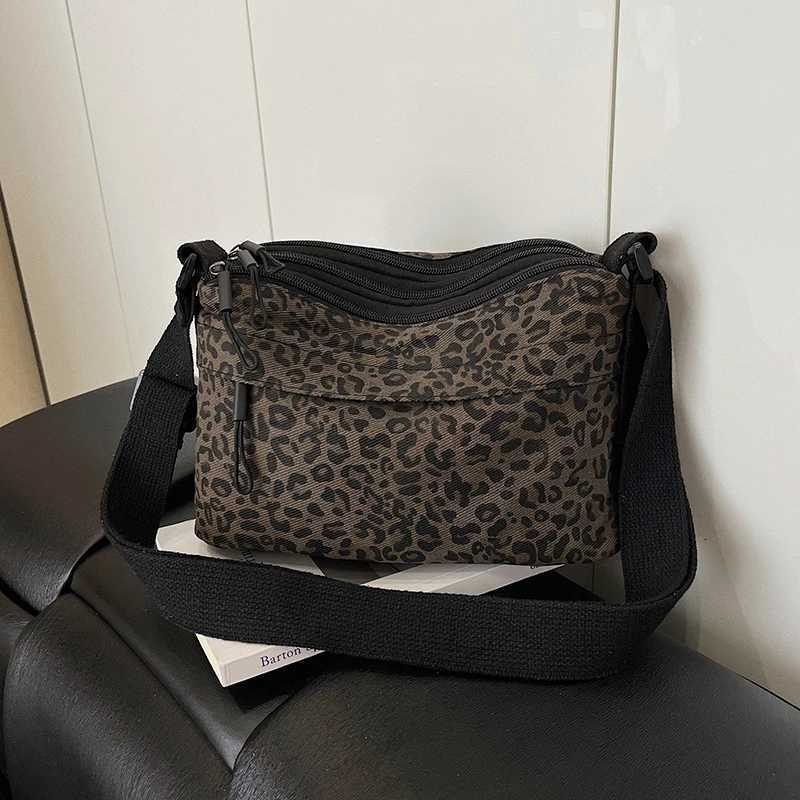 Womens Large Capacity Leopard Print Bag Retro Crossbody Shoulder Tote for Autumn Winter CommuteT251215