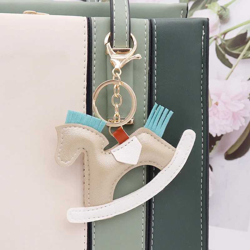 Fashion PU Leather Rocking Horse Charm Keychain New Jewelry for Womens Creative Colorful Carousel Car Bag Pendant Keyring M251215