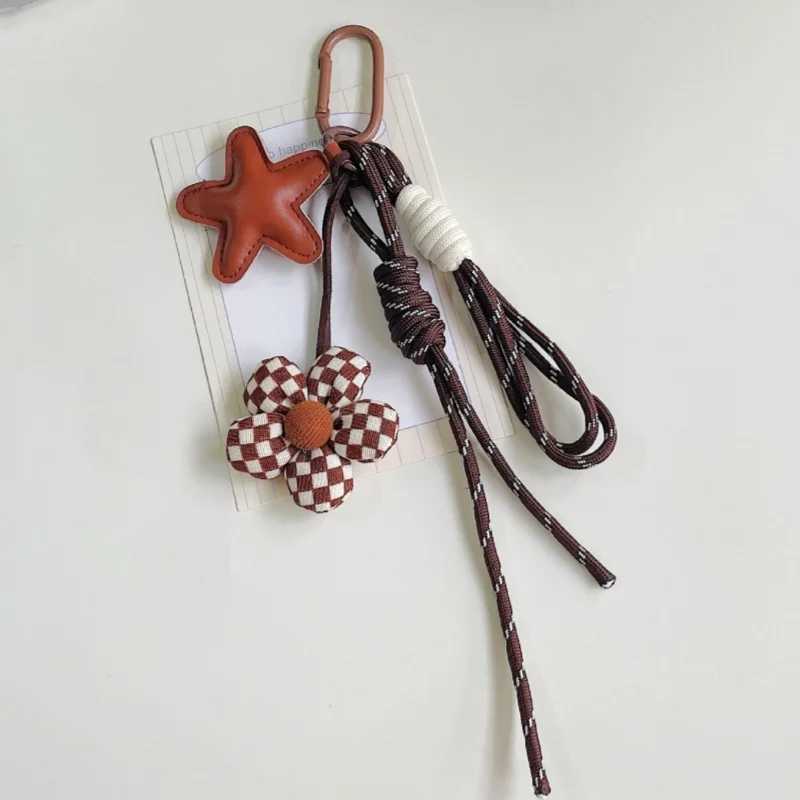 Korean Version Flower Keychain Brown Star Key Chain Anti-Theft Woven Wristband Keyring For Car KeysWallet Fashion Bag Pendant M251215