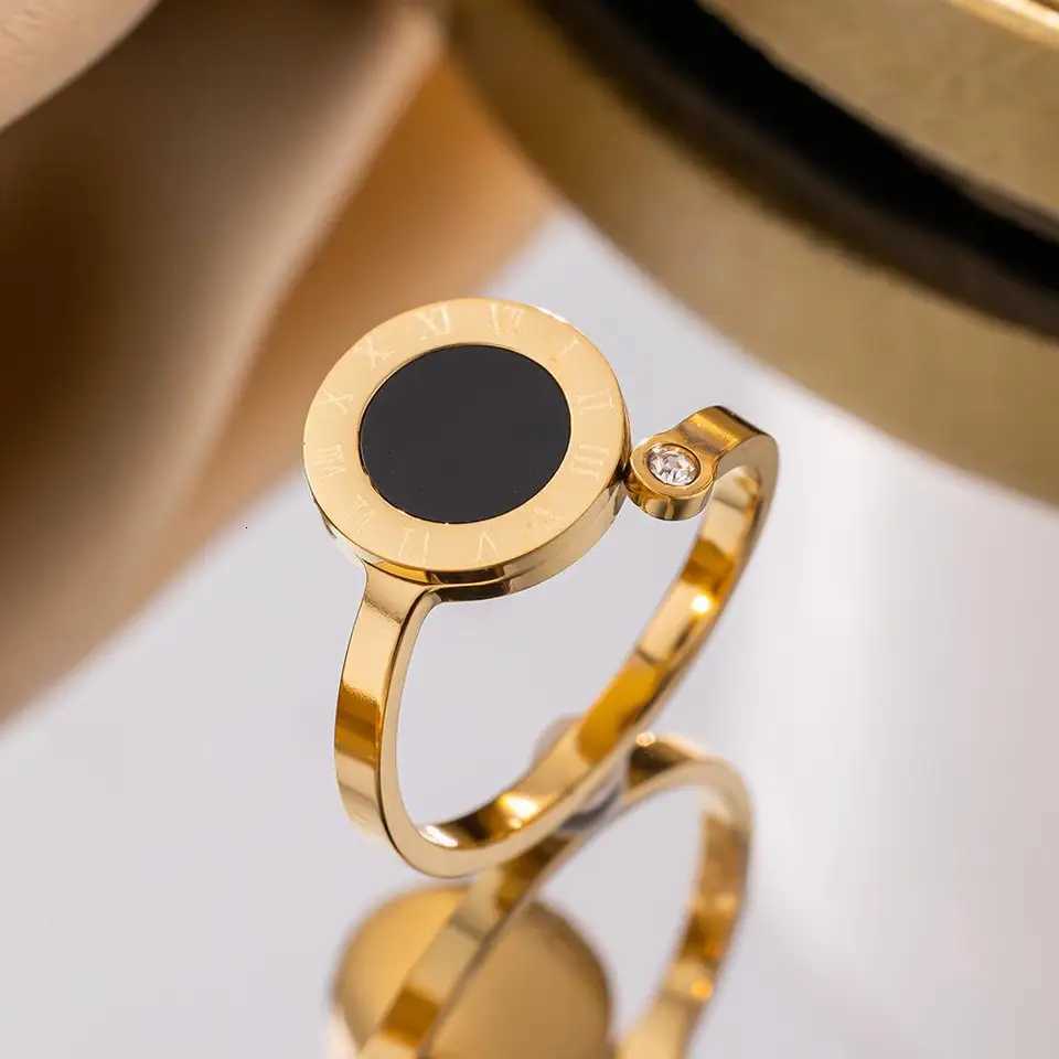 UILZ Classics Roman Numeral Black Shell Open Rings For Women 18k Gold Plating Titanium Steel Tail Ring Not Fading Jewelry Gift M251215