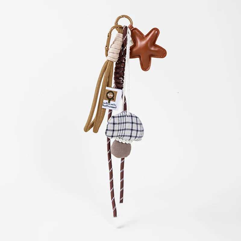 Maillard Style Star Mushroom Keychain Pendant Beautiful Hanging Rope Bag Decoration Super Cute And Fashionable Accessory M251215