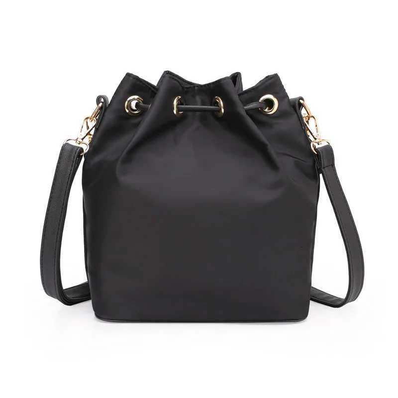 New Brand Fashion Female CrossBody Bag Women Shoulder bag Nylon High Quality Hand Beach Bags Ladies Messenger Bag Travel HandbagT251215