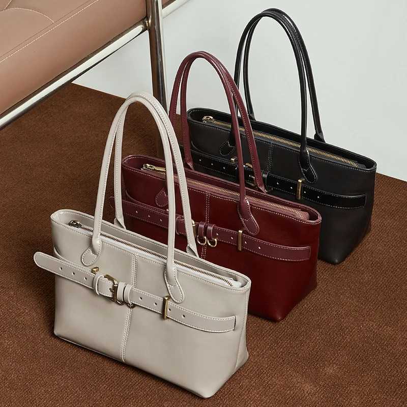 Toptrends Cowhide Genuine Leather Underarm Shoulder Bags For Women 2025 Luxury Designer Satchel Tote Commuter Ladies HandbagsT251215