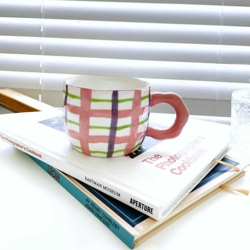 Ceramic g resso Coffee Cup Hand Drawing Underglaze Color Small Flower Grid Ceramic g Breakfast Milk Tea Cups H251215