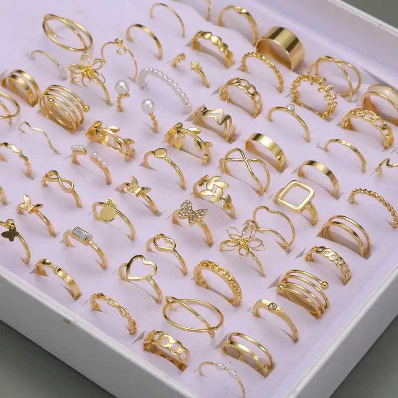 30Pieces Fashion Butterfly Geometric Hollow Ring Set For Women Mix Style Trendy Jewelry Perfect For Daily Wear Party Gifts M251215