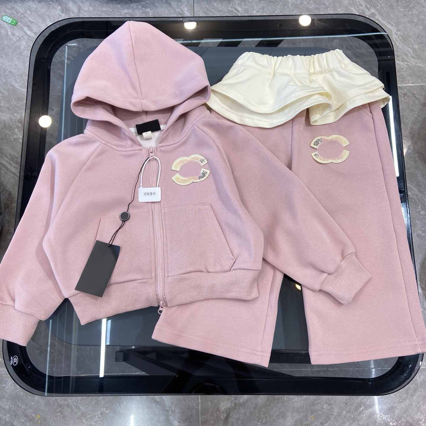 Fashion Babies 2Pcs… - image