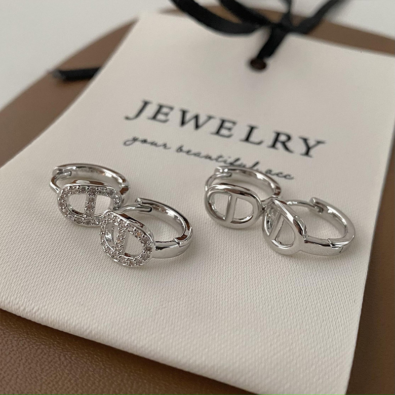 Designer Earrings Women's Pig Nose Luxury Jewelry Niche Design Unique Fashion Simple Elegant Multifunctional High-end Feeling Round Spherical Ear