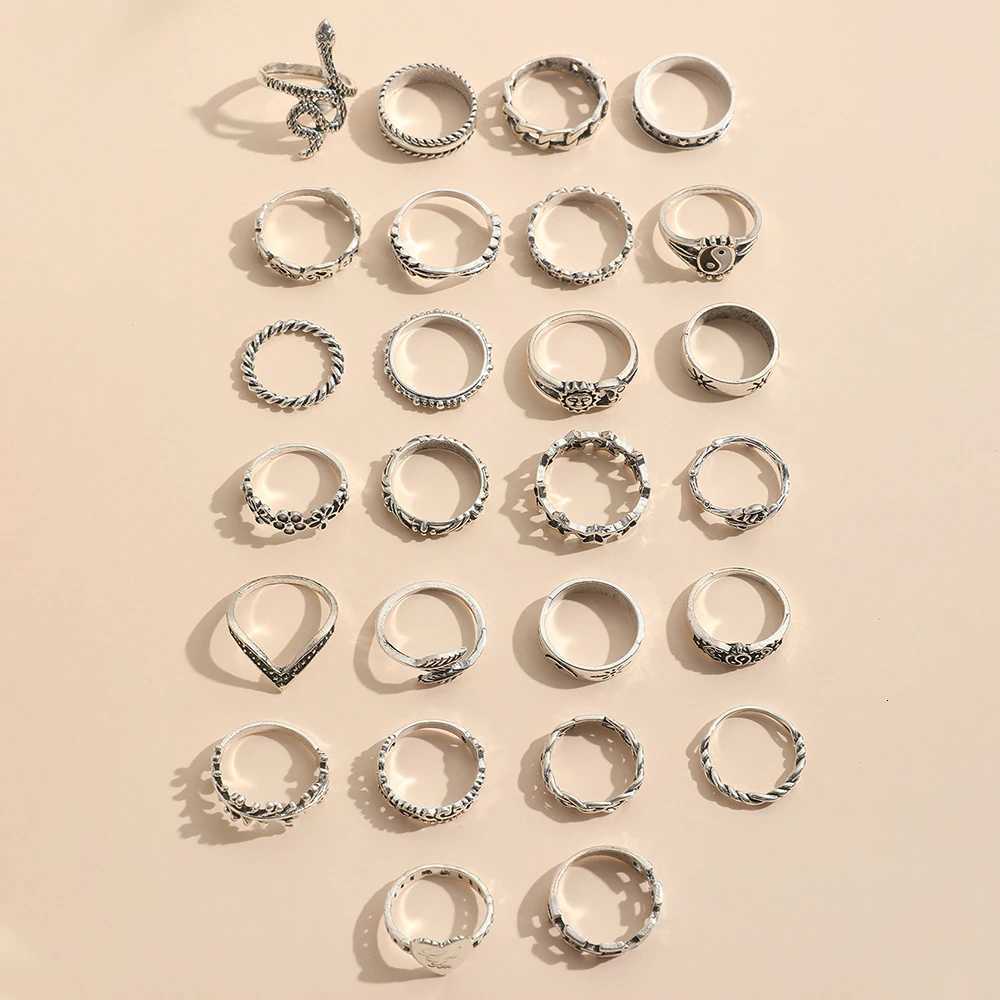 26Pcs/Set New Vintage Heart-shaped Tai Chi Face Snake Fashion Personality Ring Metal Star Hollow Splicing Multi-articular Ring M251215