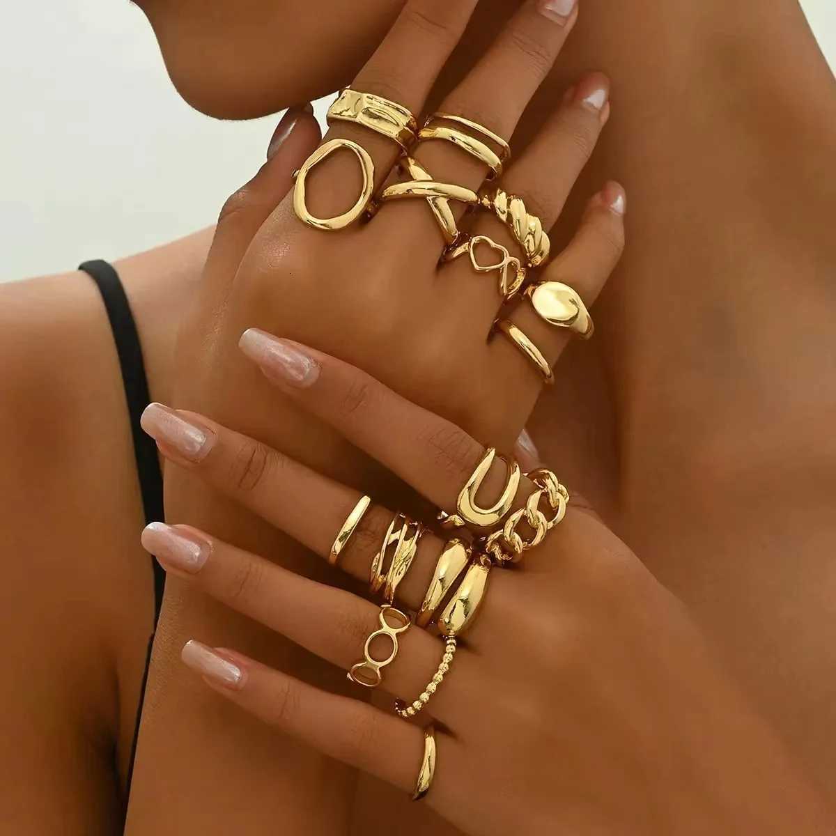 10PC Bohemian-Style Retro Simple Rrregular Gold Fashion Twisted Spiral Mixed Style Ring Set Suitable As a Jewelry Gift for Ladi M251215
