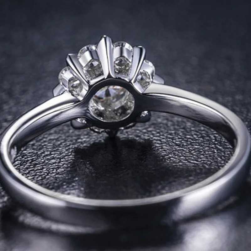 Luxury 925 Sterling Silver Classic Ring for Women snowflake jewelry simple 30ct diamond ring imitation diamond womens ring M251215