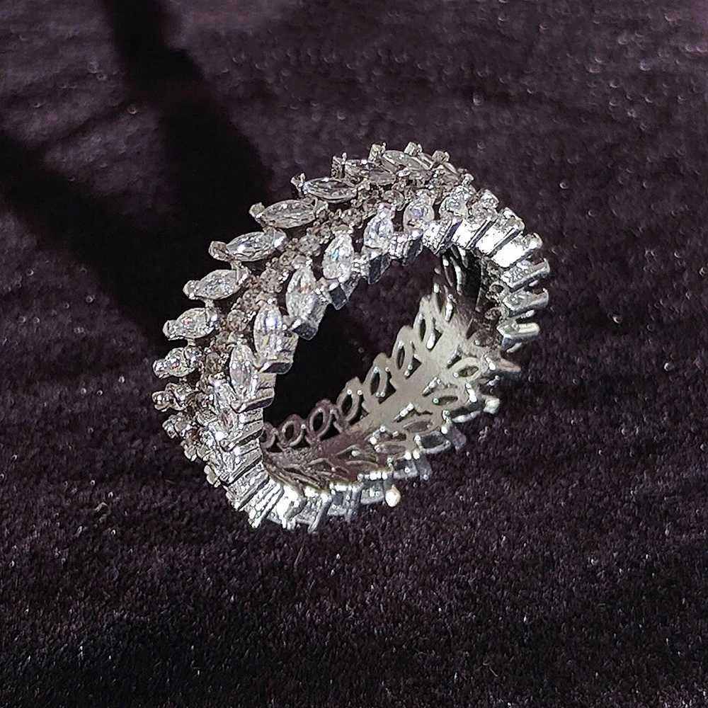 Luxury Fashion Marquise Zircon Cut Eternity Band Ring for Wedding Engagement Girls Ladys and Women Sepcial Unique R7035 M251215