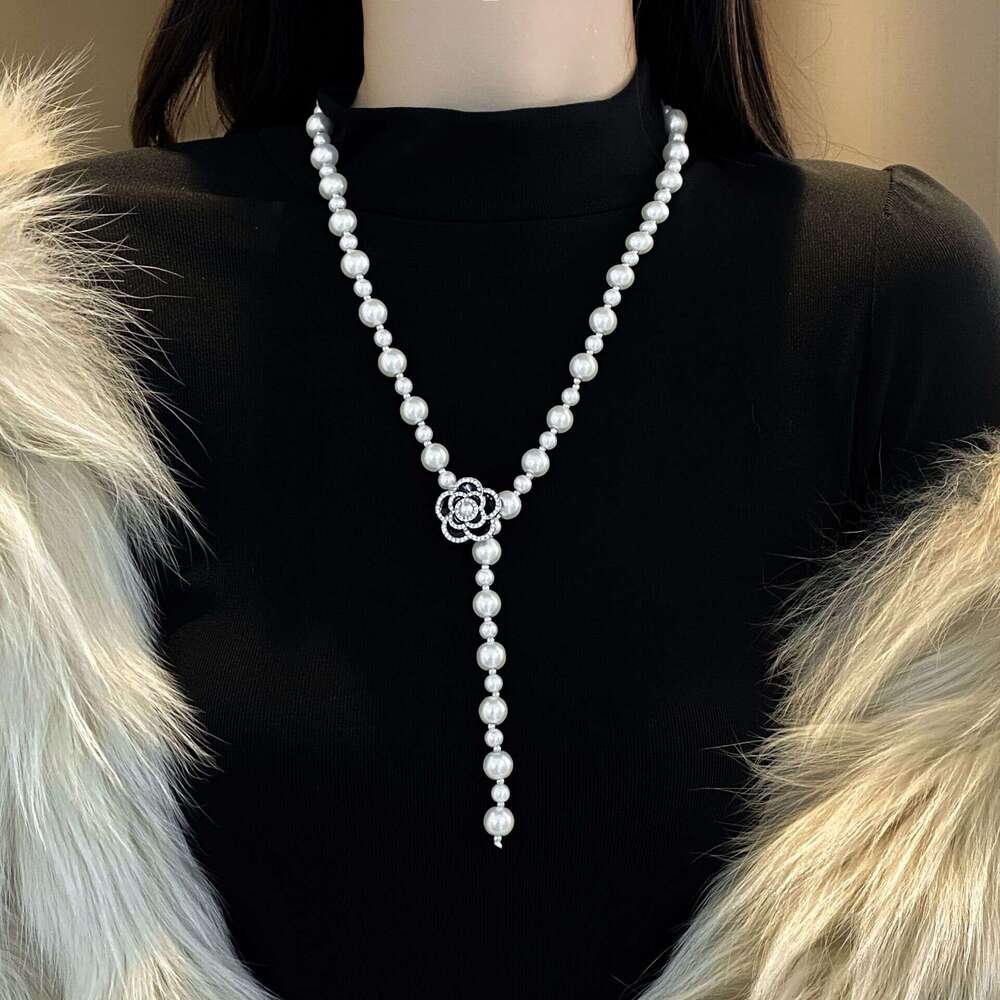 Necklace for Women Designer Luxury 2026 Long Camellia Pearl Necklace High-End Versatile Sweater Chain, Autumn Winter Fashion Clothing Accessory Pendan
