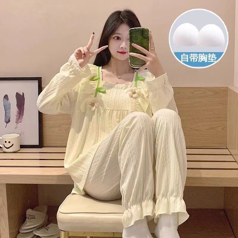 B1249-Chic & Cutting-edge Attire Designed by Leading Fashion Innovators