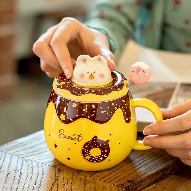 Cute Doughnut gs with Lid and Spoon High Appearance Ll Girls Coffee Cups He and Off Creative Ceramic Drinking Cups H251215