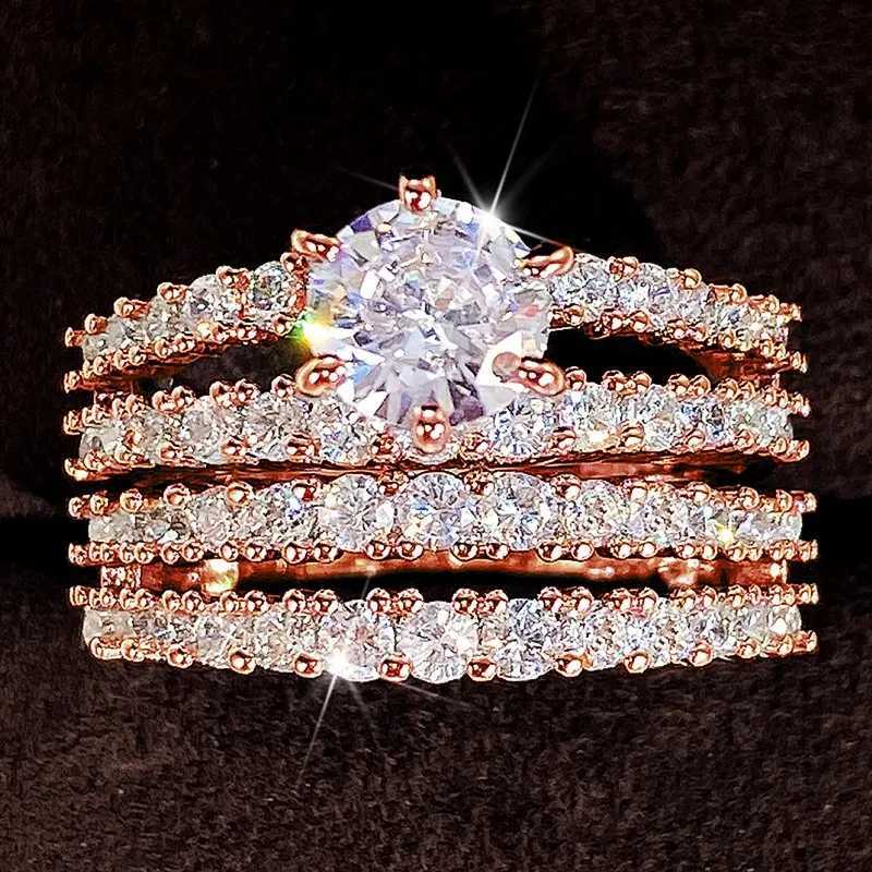 Huitan Trendy Hollow Set Rings Full Bling Iced Out CZ Stone Luxury Women Wedding Engagement Rings 2Pcs Set Jewelry Drop Shipping M251215