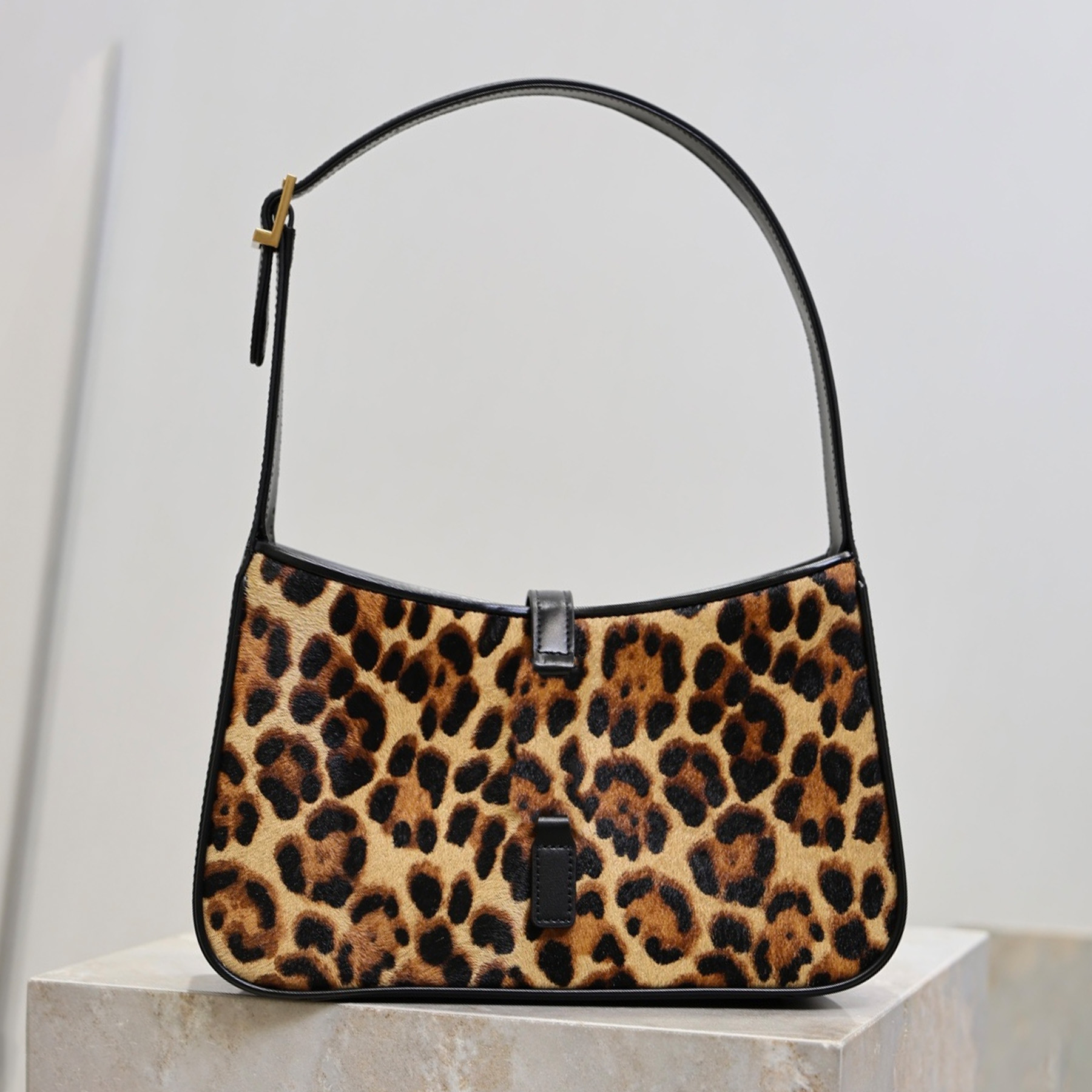 New 10A Pony Hair Hobo Bag Luxury Designer Soft Genuine Leather Shoulder Bag Suede Lining Handbag Golden Hardware Clutch Bag Fashion Women Casual Shopping Purse