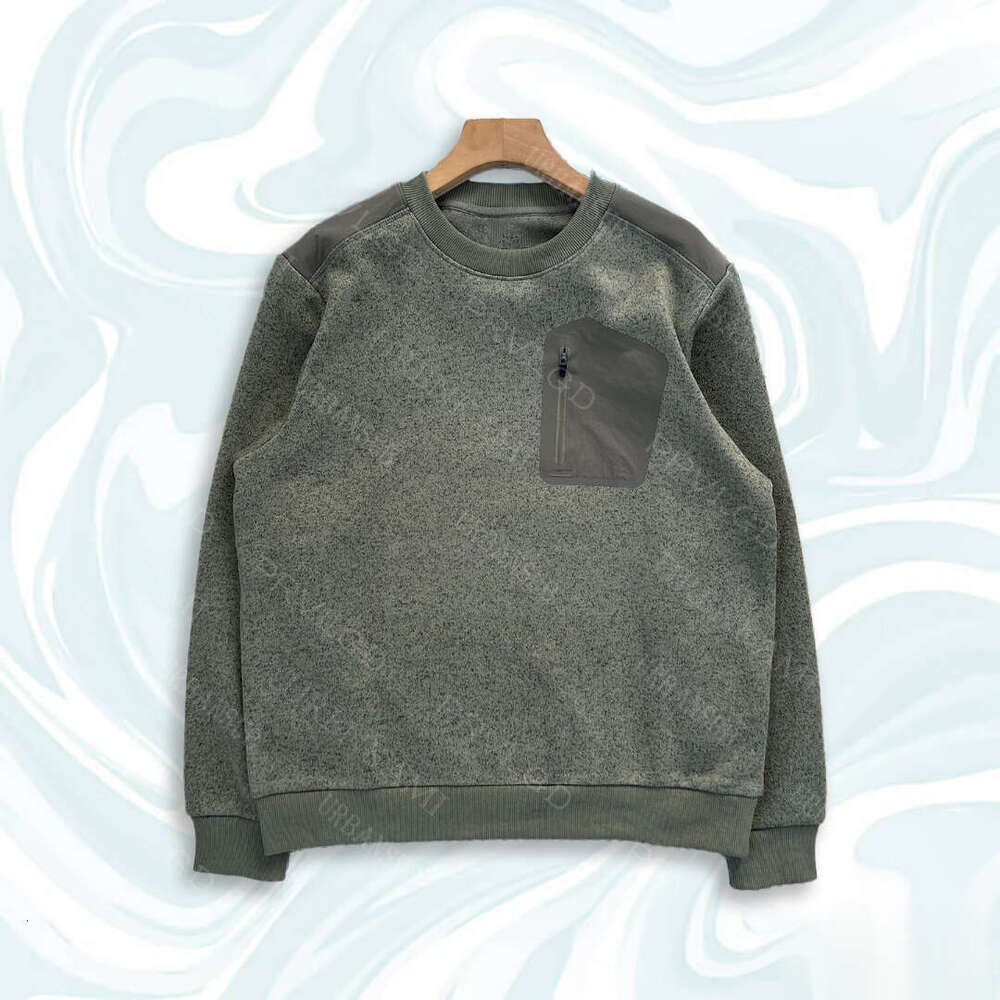 Cozy and Stylish Gender-Neutral Fleece Hooded Top Perfect for Everyday Comfort and Versatile Wear