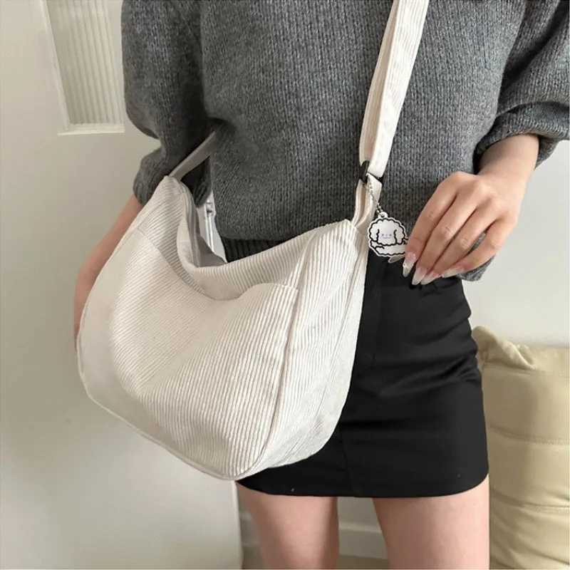 Womens Corduroy Shoulder Bag Casual Striped Large Capacity Tote with Zipper Closure Cute Hat Patch Perfect for Everyday UseT251215