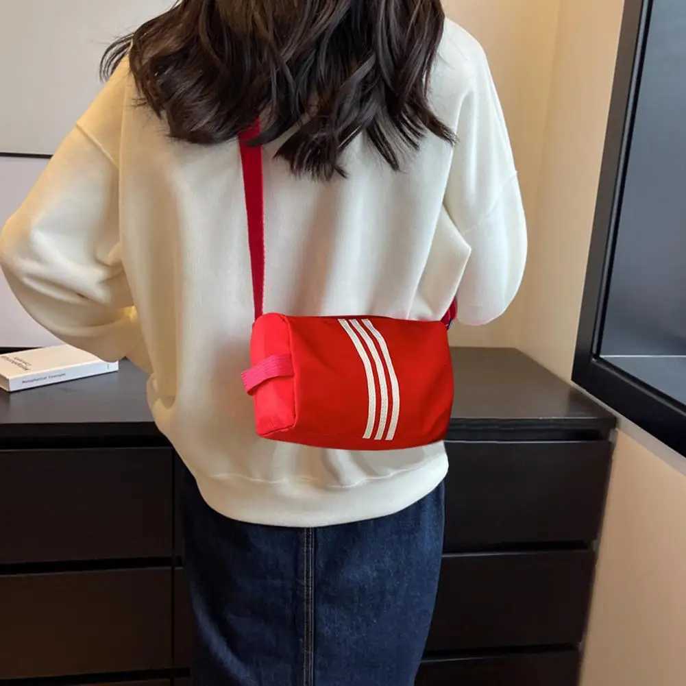 Autumn and Winter Oxford Cloth Large Capacity Fashion Stripe Casual Bag for Women Commuter Travel Canvas Cross-Body BagT251215