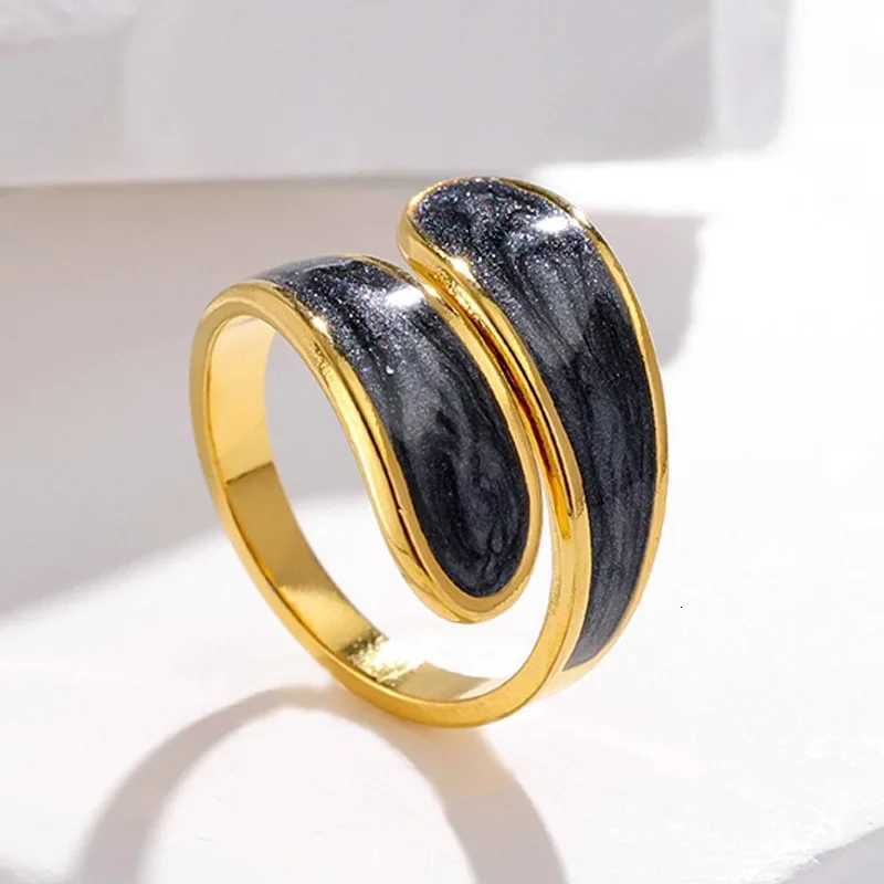 Stainless Steel Black and White Ring with Enamel Simple Double Layer Oil Dripping Adjustable Open Finger Ring for Women No Fade M251215