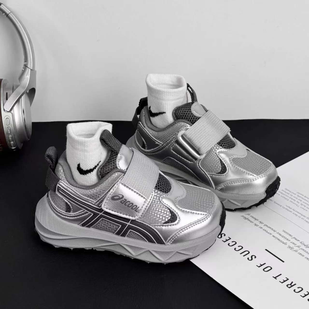 Free shipping Designer Sneakers 2026 new childrens shoes for boys comfortable casual shoes for girls fashionable lightweight running shoes beige