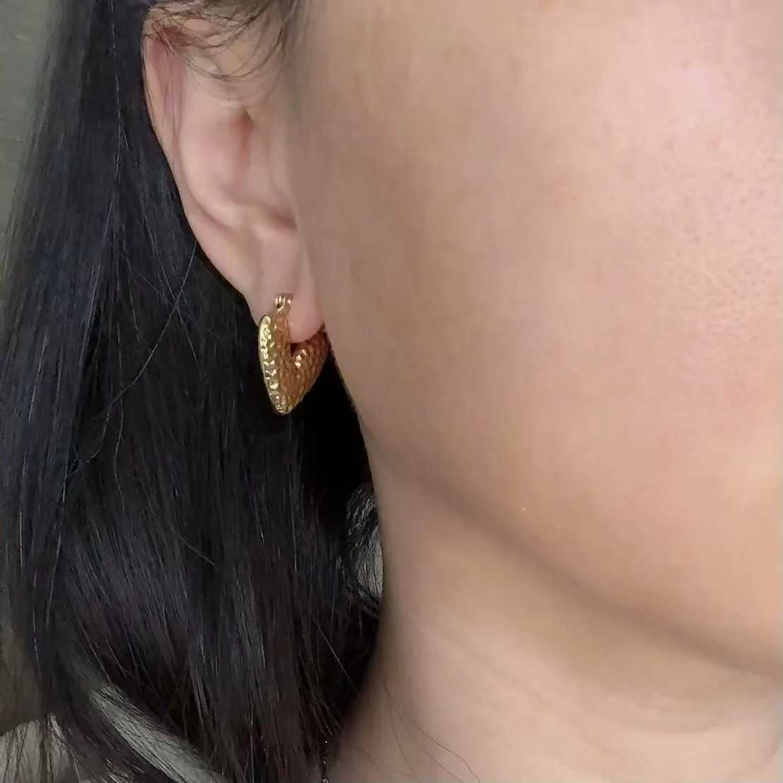 Simple Style Stainless Steel Hoop Earrings For Women 2025 New Vintage Heart Geometry Anti-Fading Metal Fashion Jewelry Accessory G251216