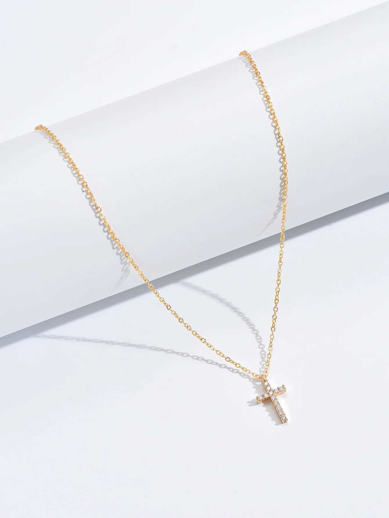 Fashion New Zircon Inlaid Cross Necklace Pendant Jewelry for Women Gold Color Long Clavicle Chain Necklaces M251216