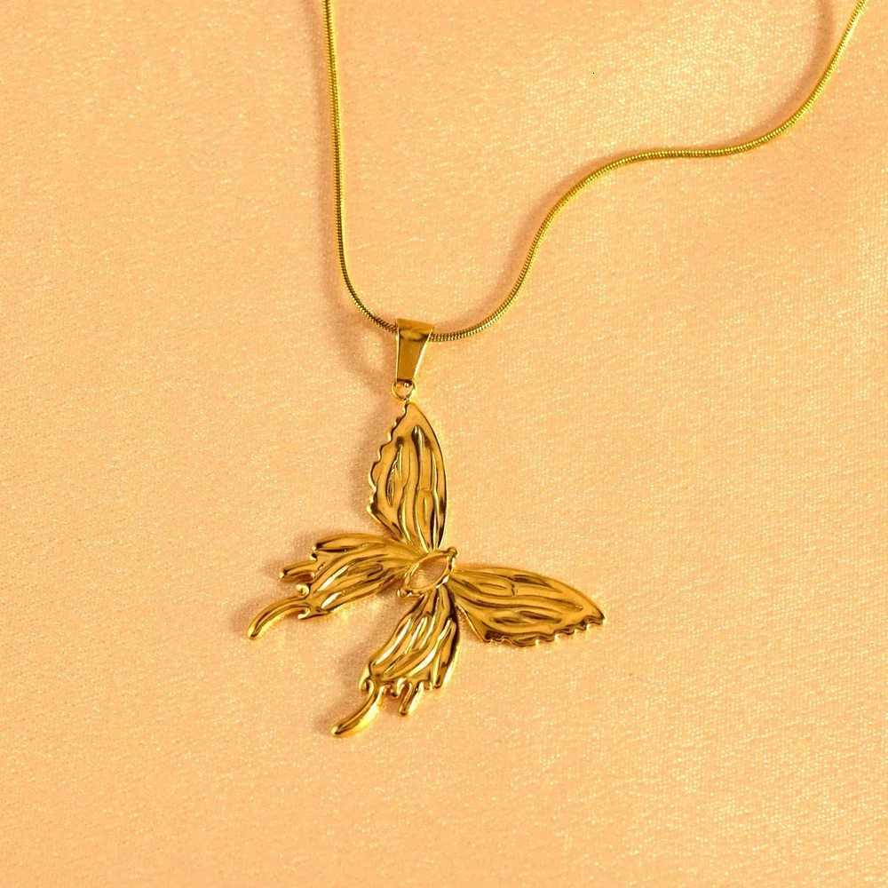 Butterfly Stainless Steel Necklace with Tassel Design Pendant Snake Chain Jewelry Set with Gift M251216