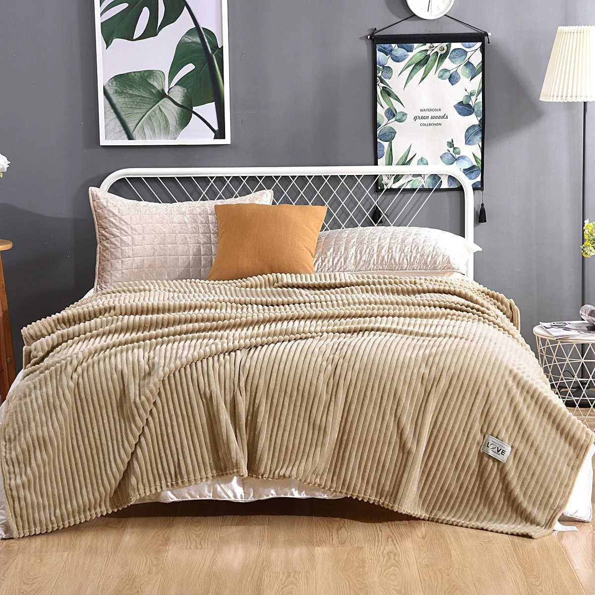 Soft Plaid Blankets Warm Coral Fleece Throw Blanket Sofa Cover Bedspread On The Bed For Adult Kid Pet Winter Warm Blankets H251216 - view 5