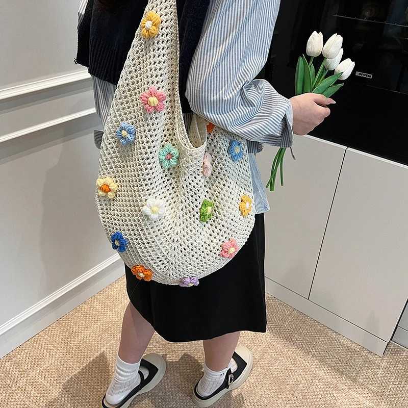 Women Flower Knitted Shoulder Bag Fashion Handbag Lightweight Crochet Tote Bag Casual Top Handle Bag Outdoor Travel Bag M251216