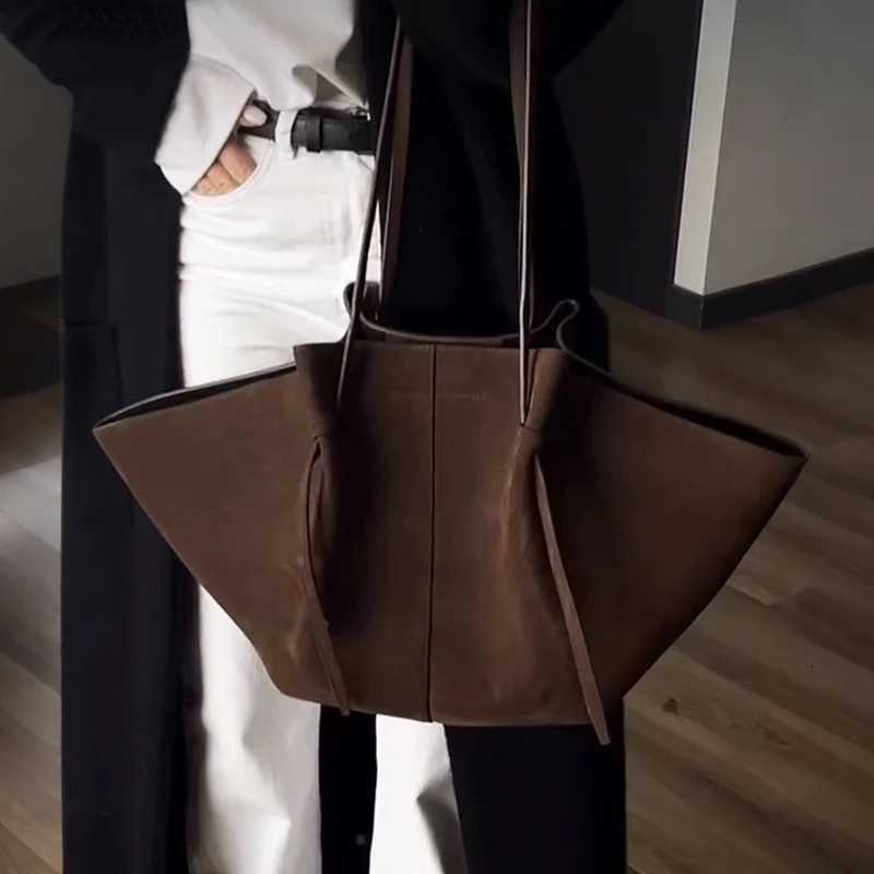 PU Leather Womens Tote Bag Large Capacity Shoulder Bag Designer Handbag Wing-shaped Storage Bag Frosted Shoppingbag M251216