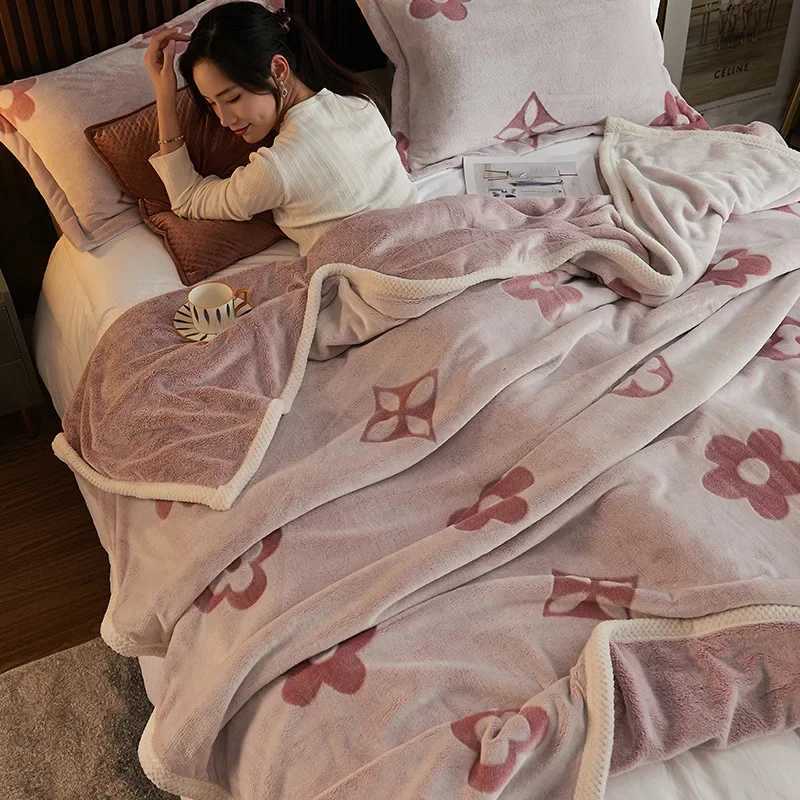 Luxurious Faux Rabbit Fur Throw Blanket Simple Fashionable Solid Color Light Luxury Soft Warm Winter Blanket with Heat Retention H251216 - view 4