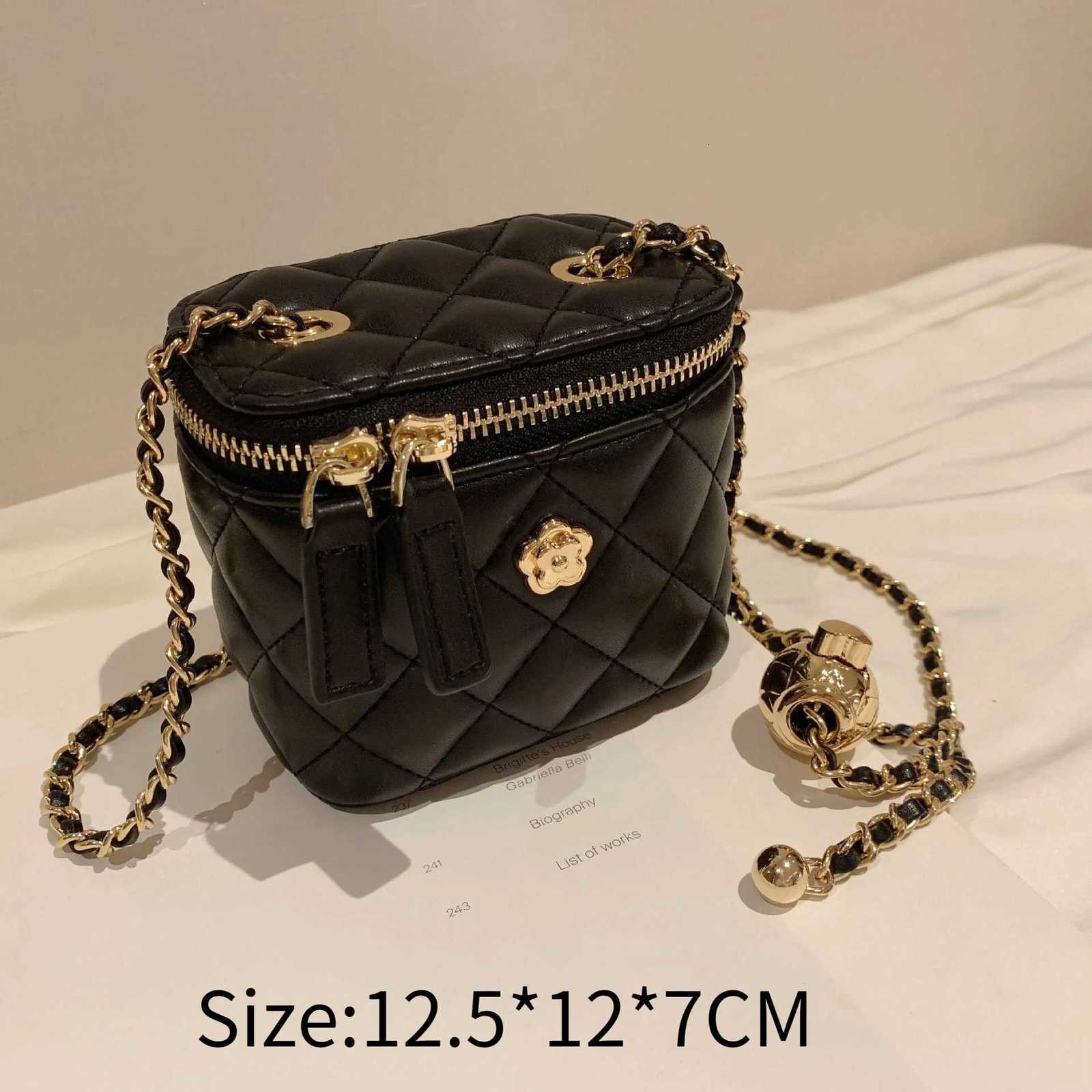 Womens Mini Fashion Crossbody Bag Travel Adjustable Single-Shoulder Bag Camellia Rhombic Chain Small Bag for Women M251216