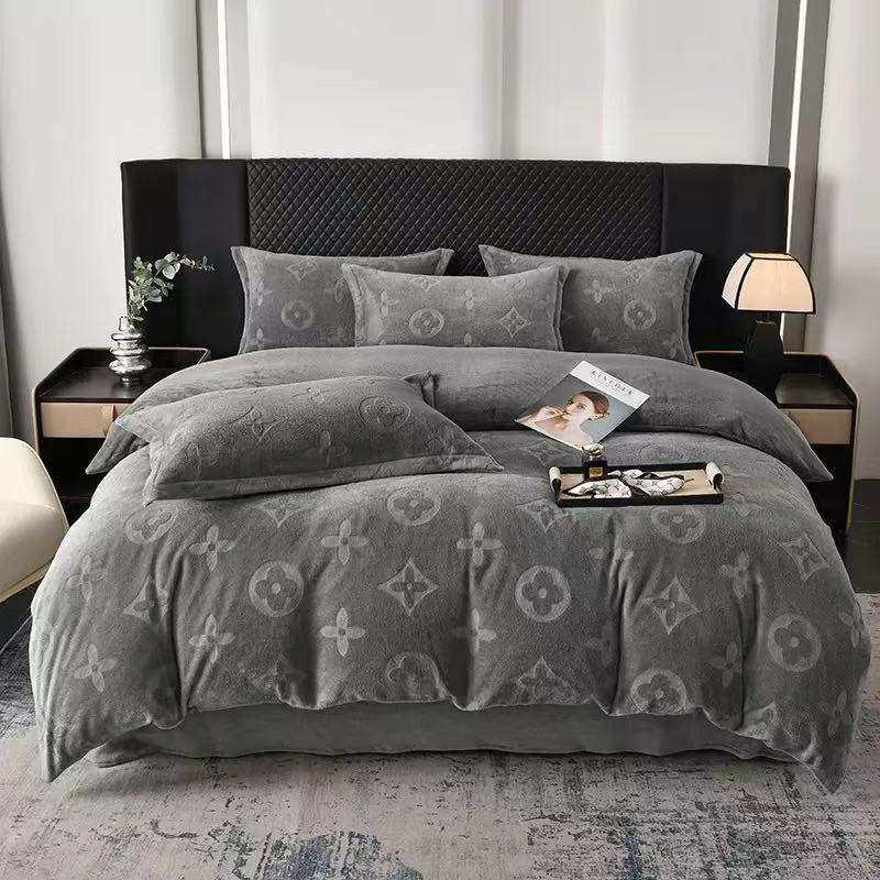 Designer Bedding Light Luxury Extra floral milk 4-piece Winter double sided coral velvet flannel bedding set