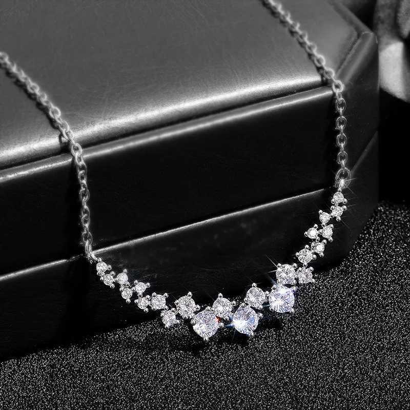 Huitan Luxury Silver Color Women Necklace for Wedding Engagement Party Exquisite Gift Stylish Accessories Statement Neck Jewelry M251216
