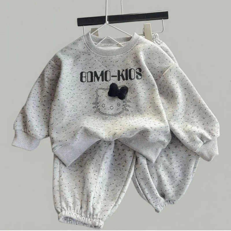 Sanrio Baby Girls Clothes Set Autumn Kid Fashion Cartoon Sweatshirts Pullover Top Pants 2pcs Suit Children Girls Tracksuits Outfits H251216