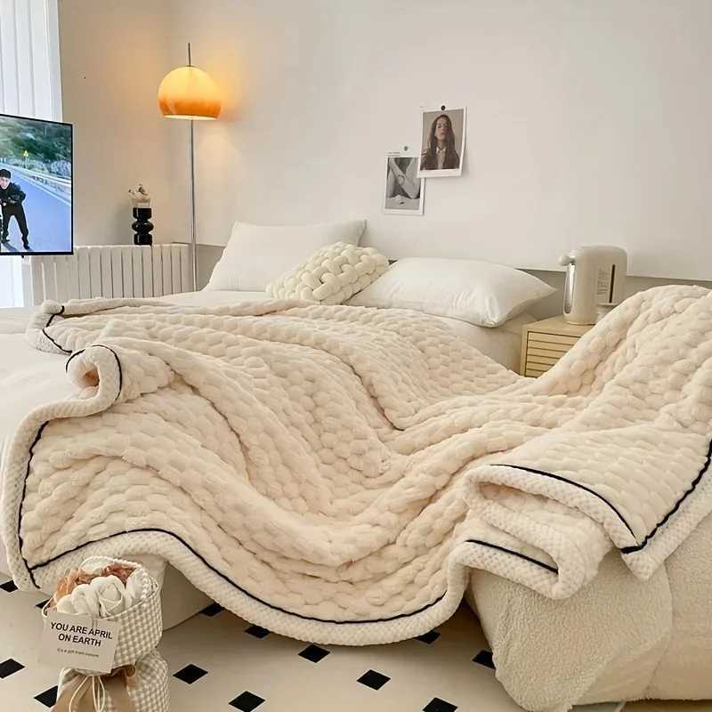 Solid Colour Blanket for Bed - Cozy Warm Fuzzy Blankets for Women Plush Large Fleece Throws for Girls Office Blanket H251216 - view 3