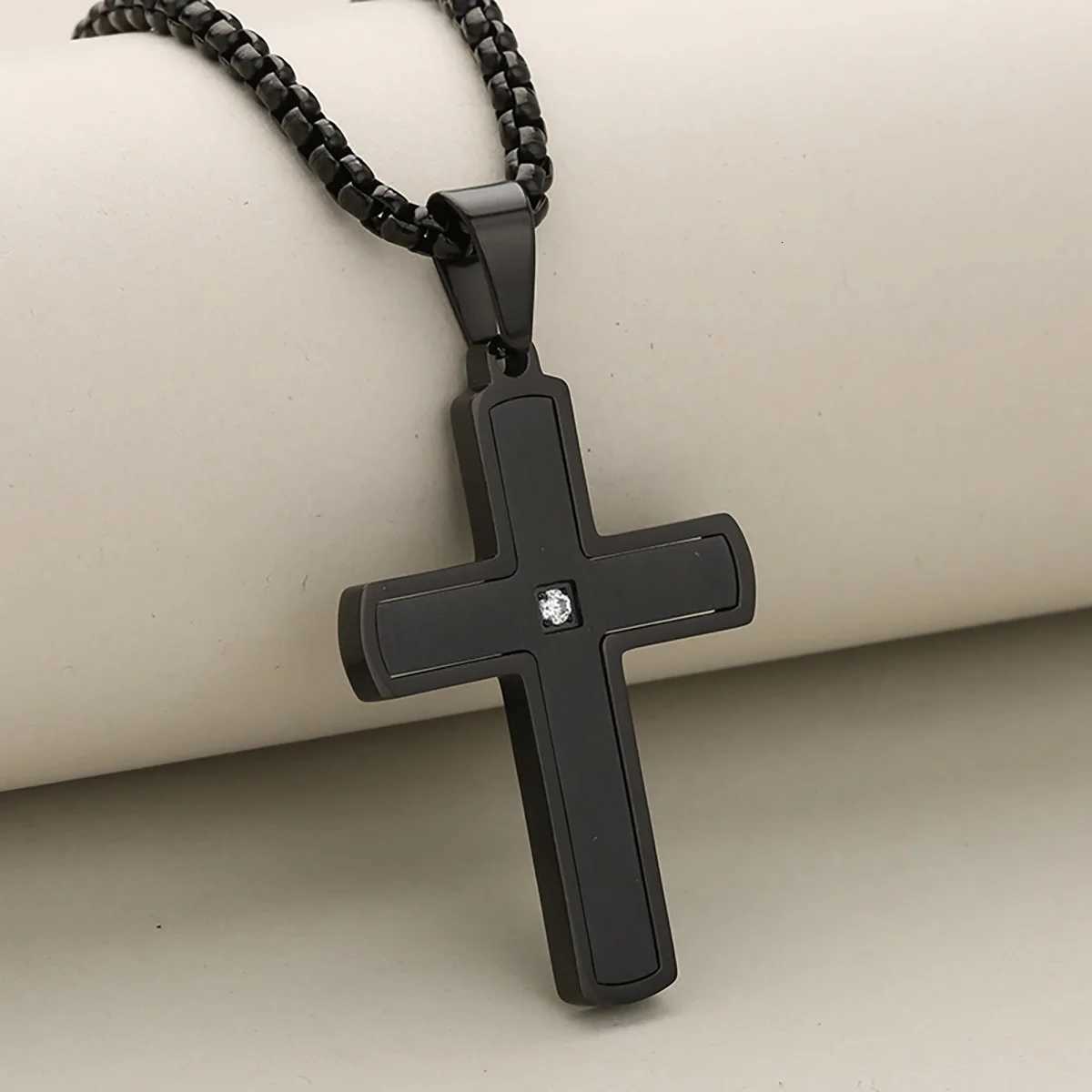 Men Necklace Stainless Steel Pendant with DrillSimple Fashion Stainless Steel Cross Pendant Necklace M251216