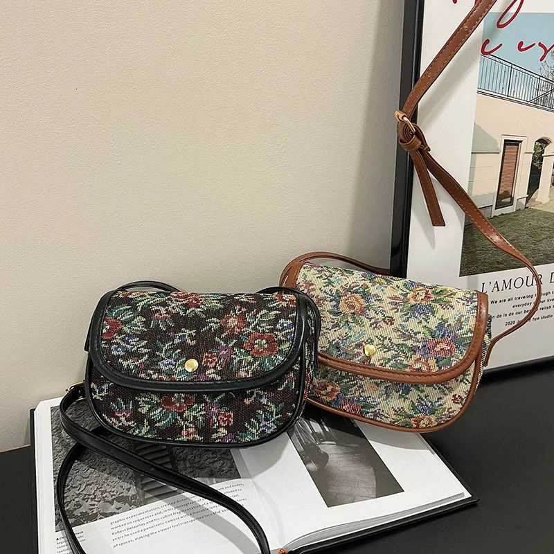 Leopard Print Phone Bag Women New Design Sling Shoulder Bags Compact Portable Flap Crossbody Bag M251216