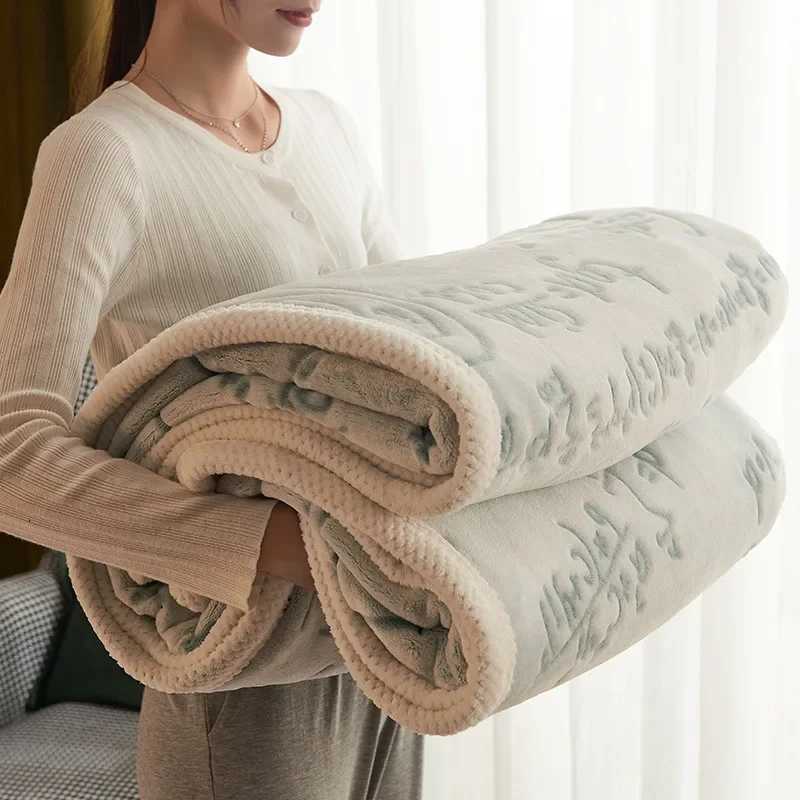 Luxurious Faux Rabbit Fur Throw Blanket Simple Fashionable Solid Color Light Luxury Soft Warm Winter Blanket with Heat Retention H251216 - view 6