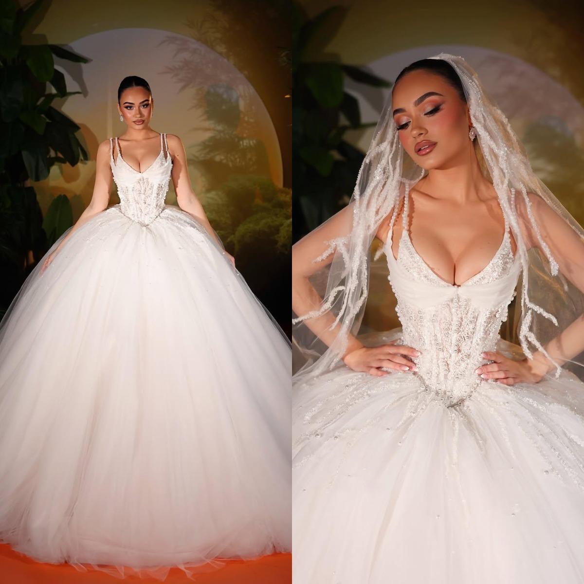 Elegant Ball Gown Wedding Dress Sweetheart Neck Spaghetti Straps Sleeveless Bridal Gowns Pearls Sequins Sweep Train Dresses Custom Made vestidos de novia